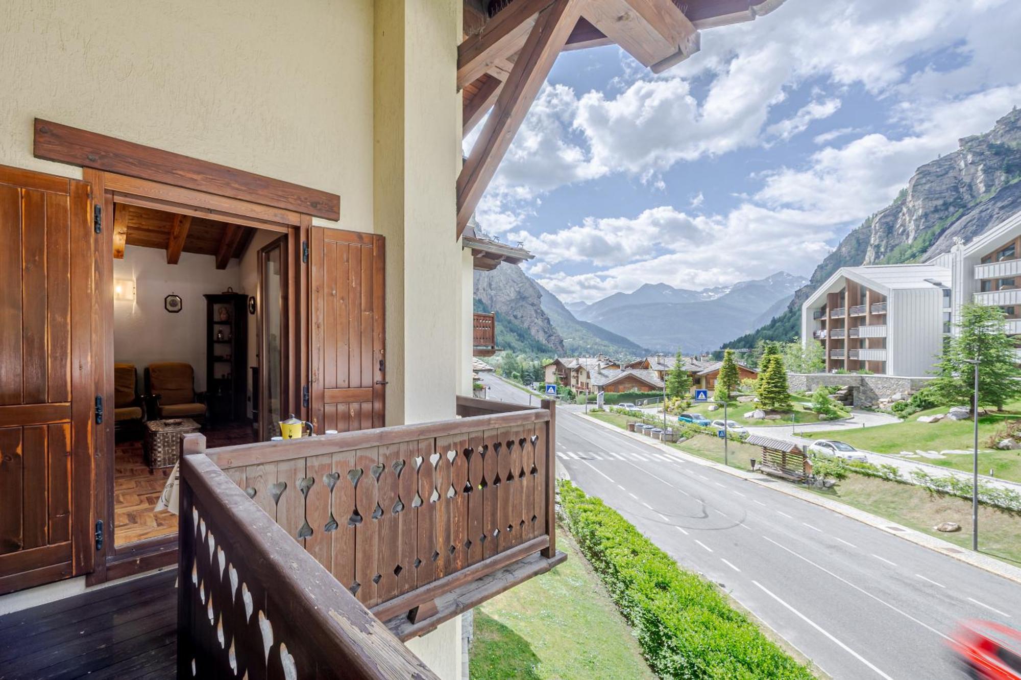 Casa Beatrice - Wifi, Parcheggio E Vista Montagna - Cour 0231 Apartman Courmayeur Kültér fotó